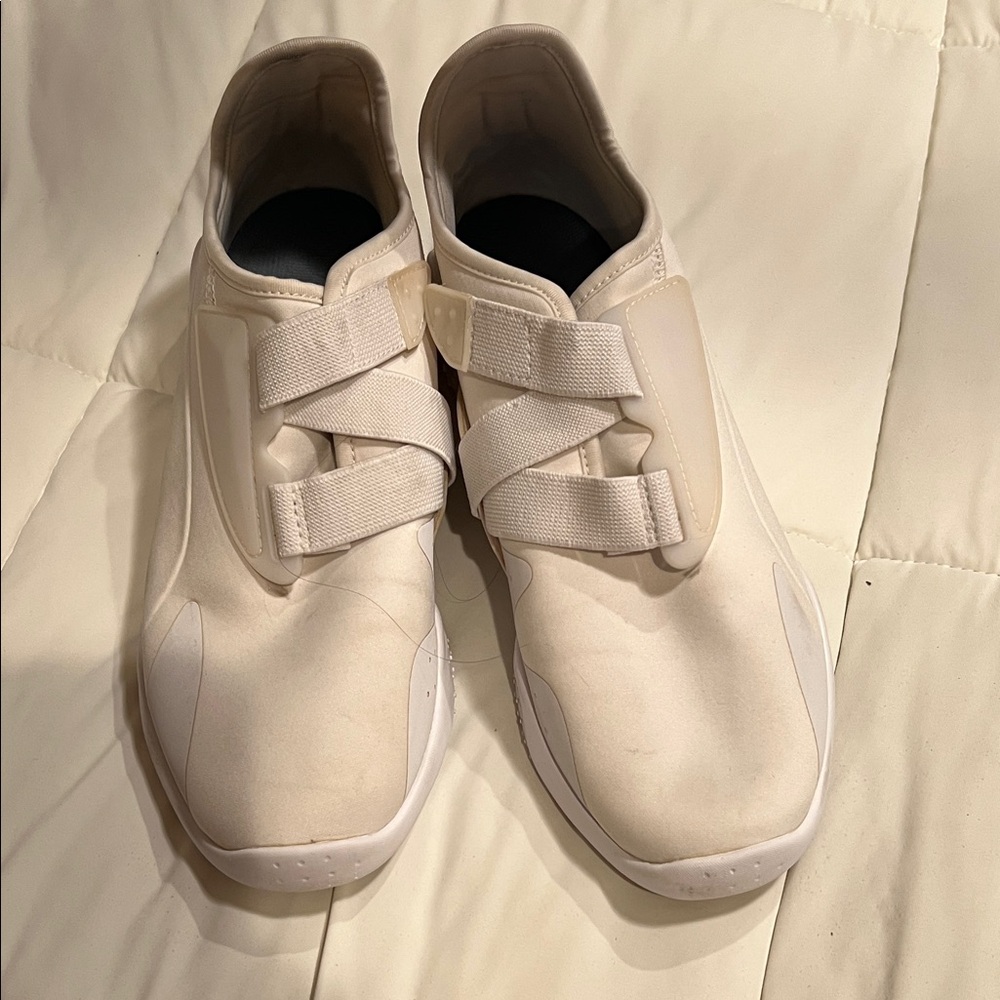 Puma Mostro Trainers